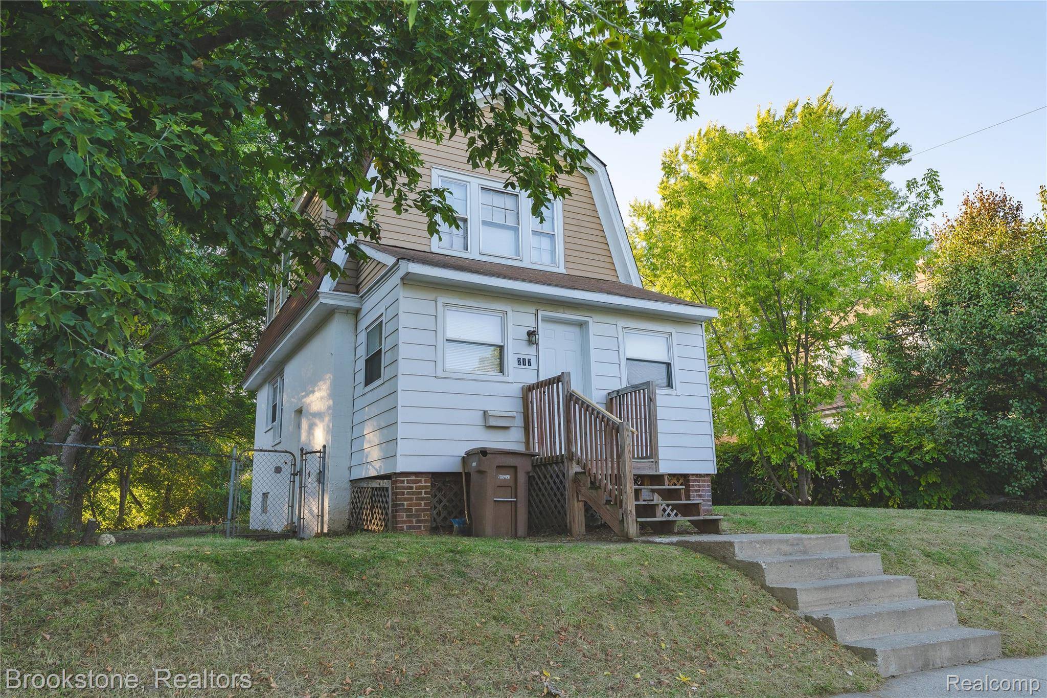 Pontiac, MI 48342,217 Edison ST