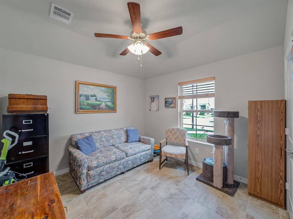 Denton, TX 76207,2400 Briarhurst Court