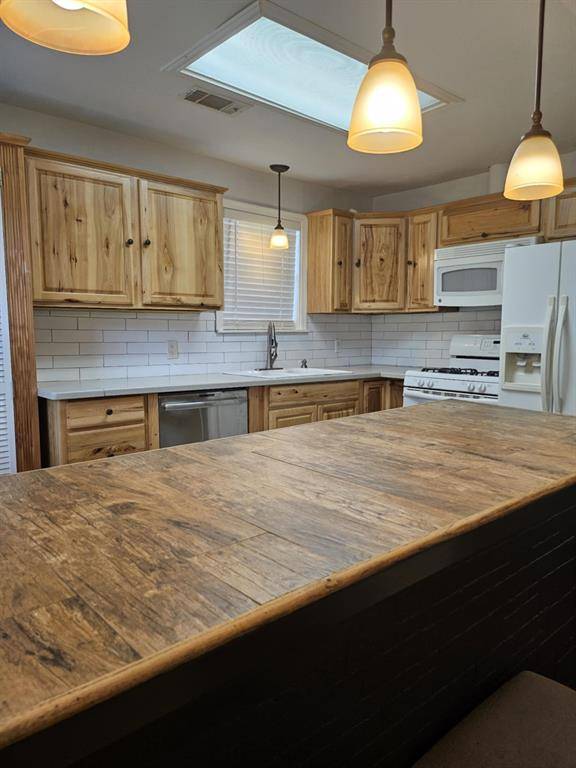 Whitney, TX 76692,108 2nd Street