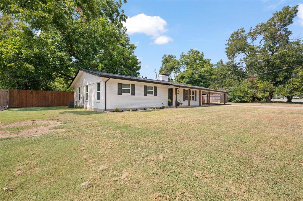 Cleburne, TX 76033,806 S Colonial Drive