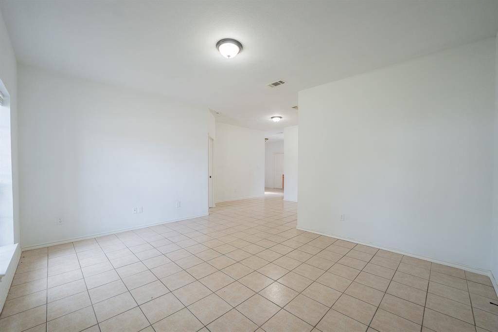 Dallas, TX 75216,1302 Hendricks Avenue