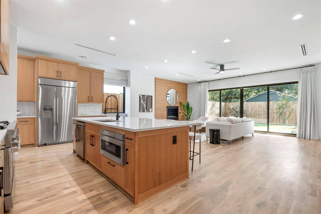 Dallas, TX 75206,6008 Kenwood Avenue