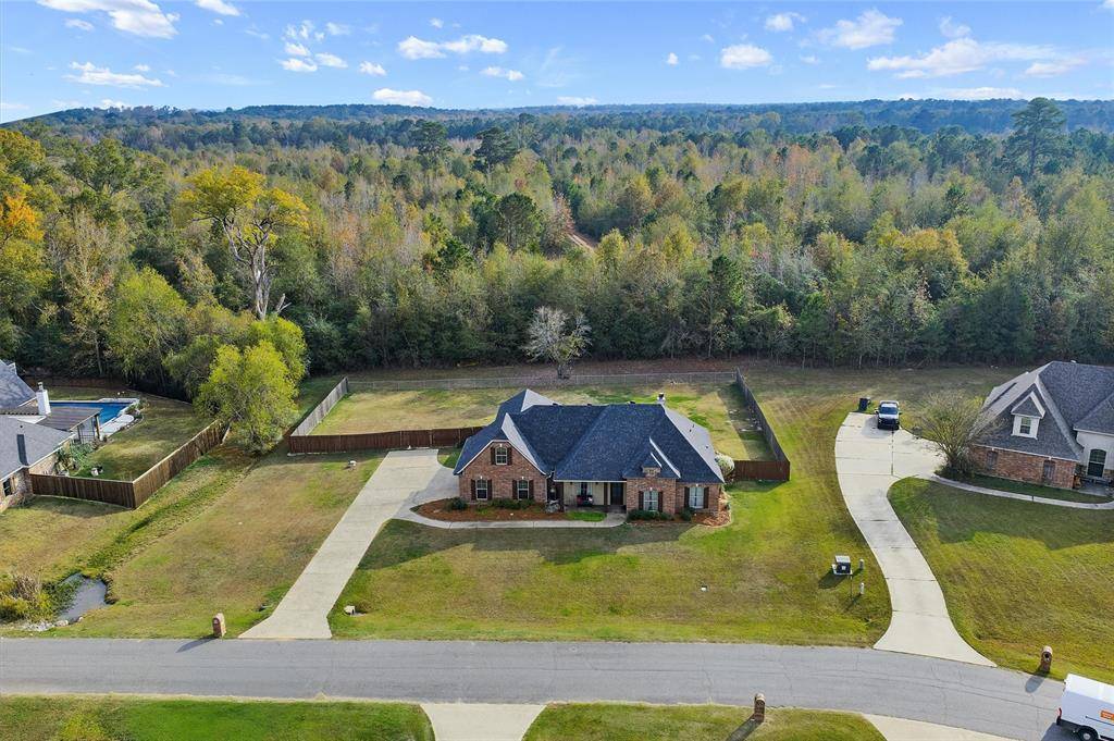 Stonewall, LA 71078,363 Leigh Lane