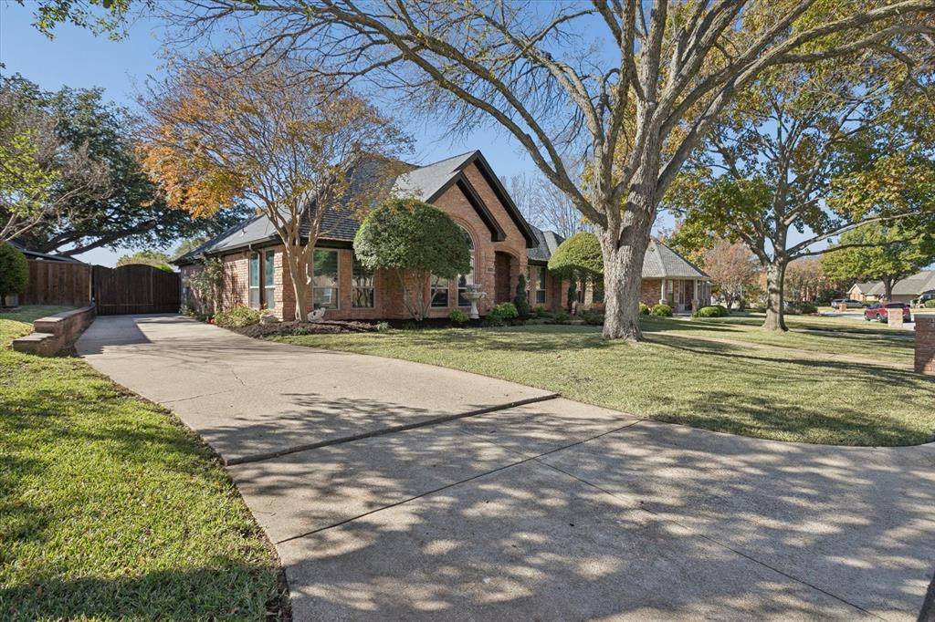 Hurst, TX 76054,325 Cottonwood Lane