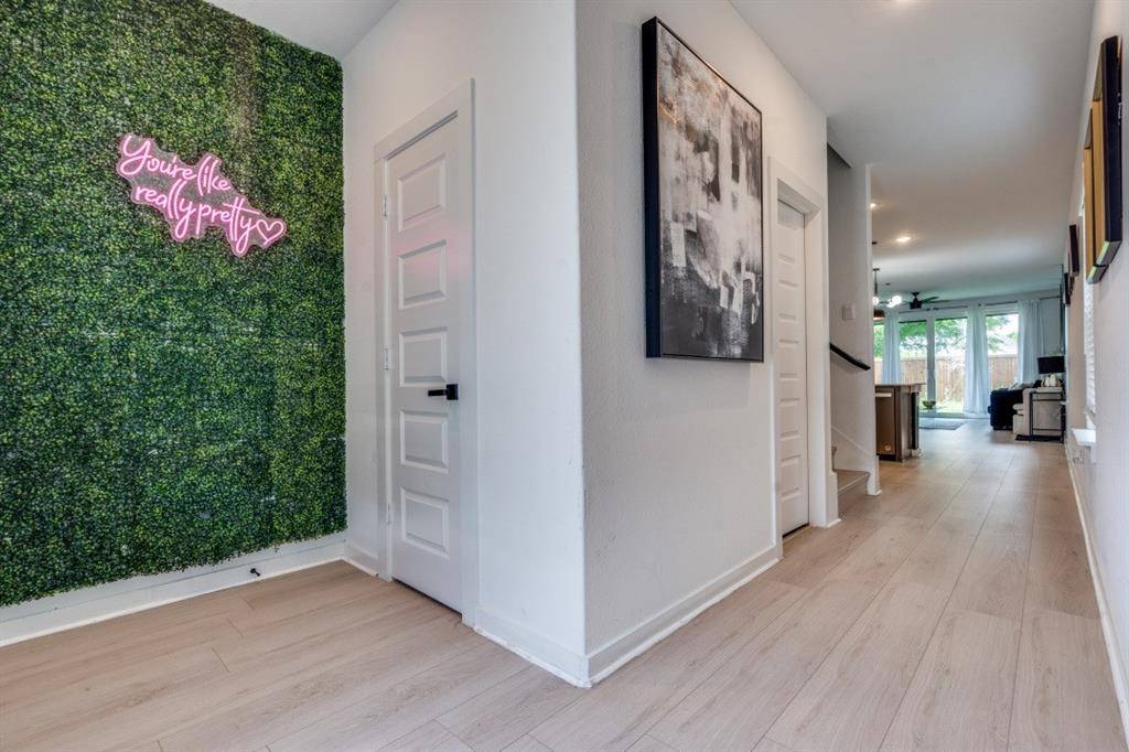 Dallas, TX 75212,3351 Conroe Street