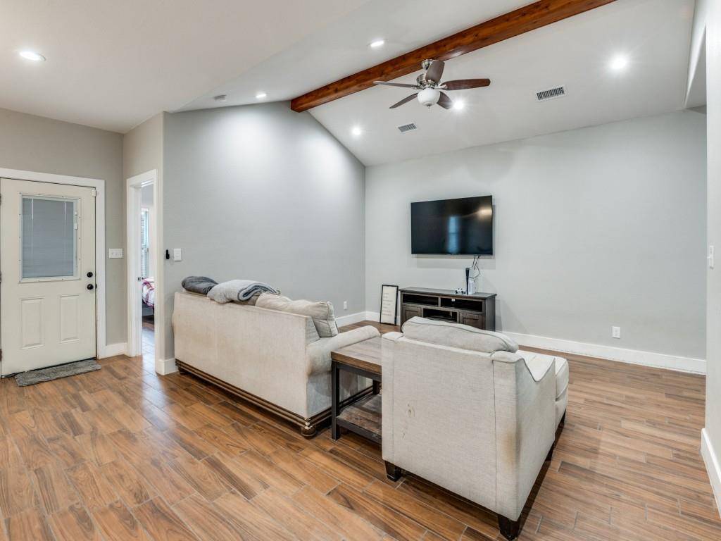 Ennis, TX 75119,908 E Decatur Street