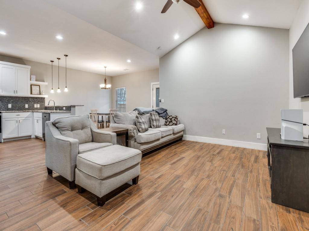 Ennis, TX 75119,908 E Decatur Street