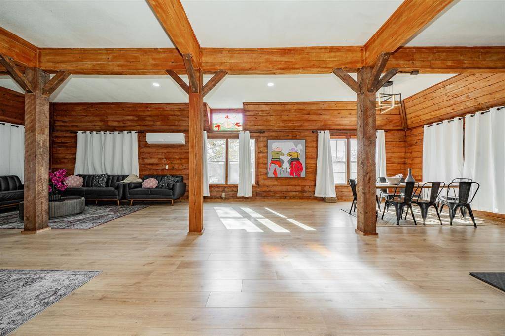 Van Alstyne, TX 75495,691 Bear Road