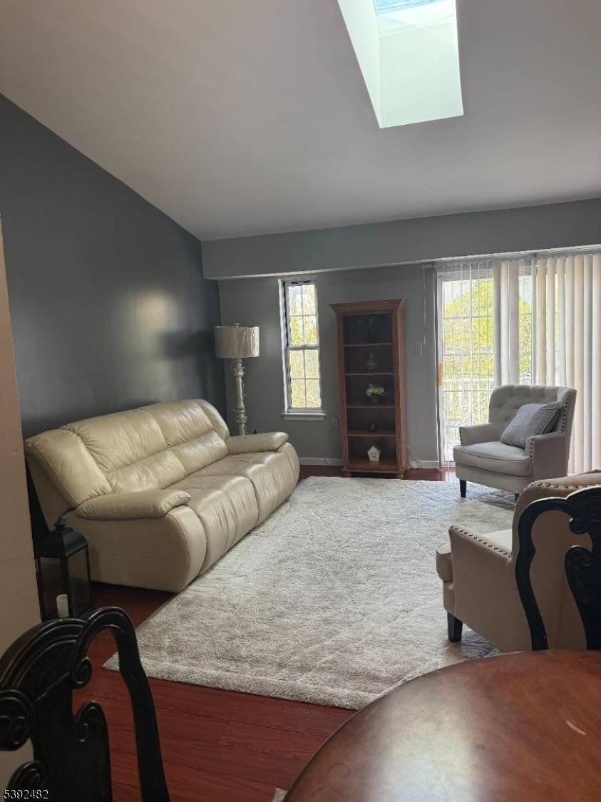 Newark City, NJ 07104,751 Summer Ave #3A