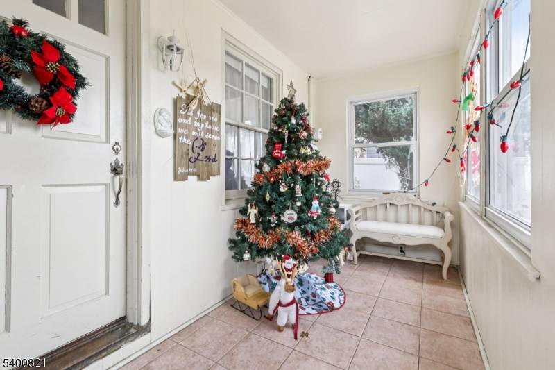 Hillside Twp., NJ 07205,376 Hollywood Ave