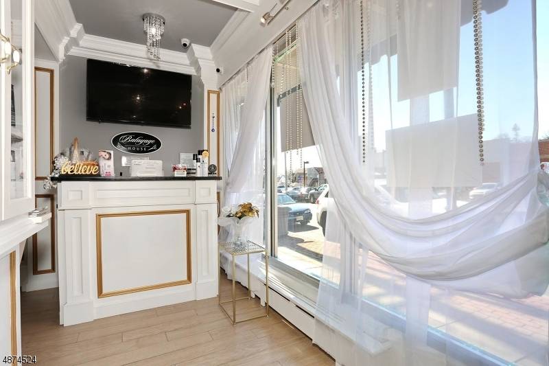 Haledon Boro, NJ 07508,464 Belmont Ave