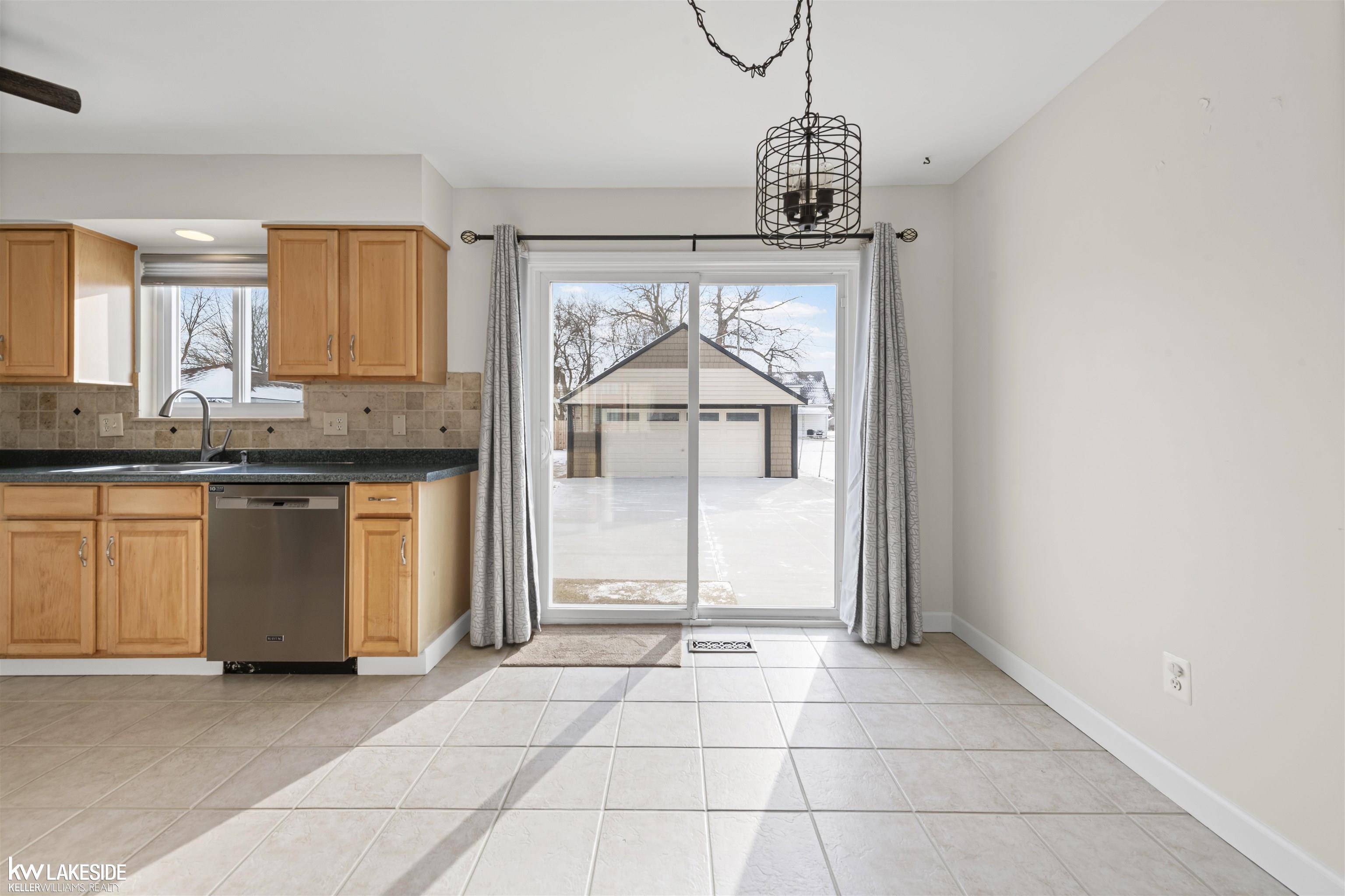 Saint Clair Shores, MI 48082,22204 Hoffman ST