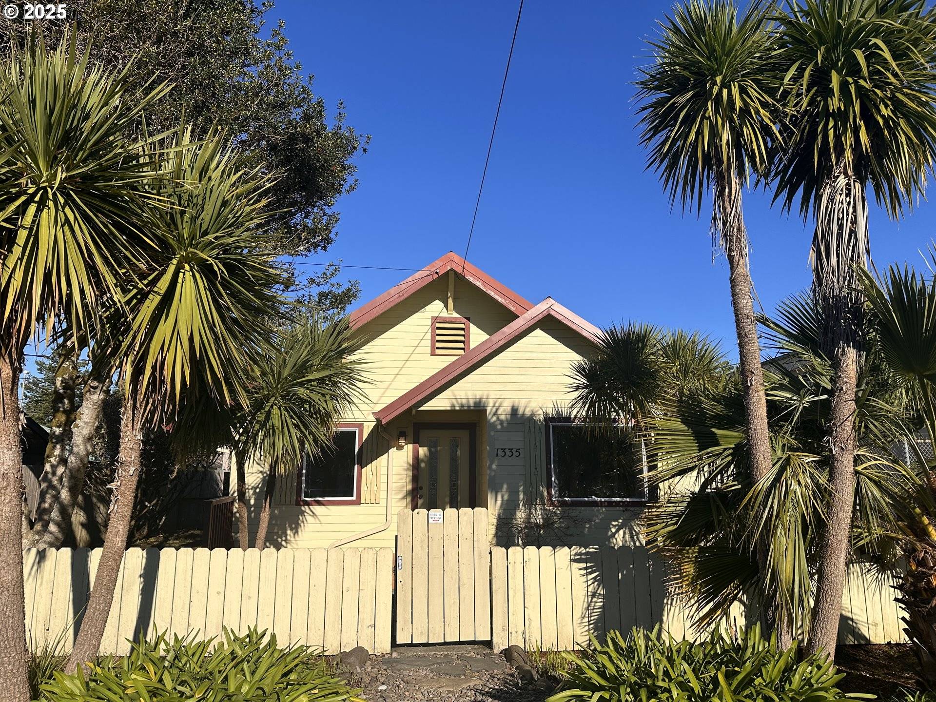 Florence, OR 97439,1335 7TH ST