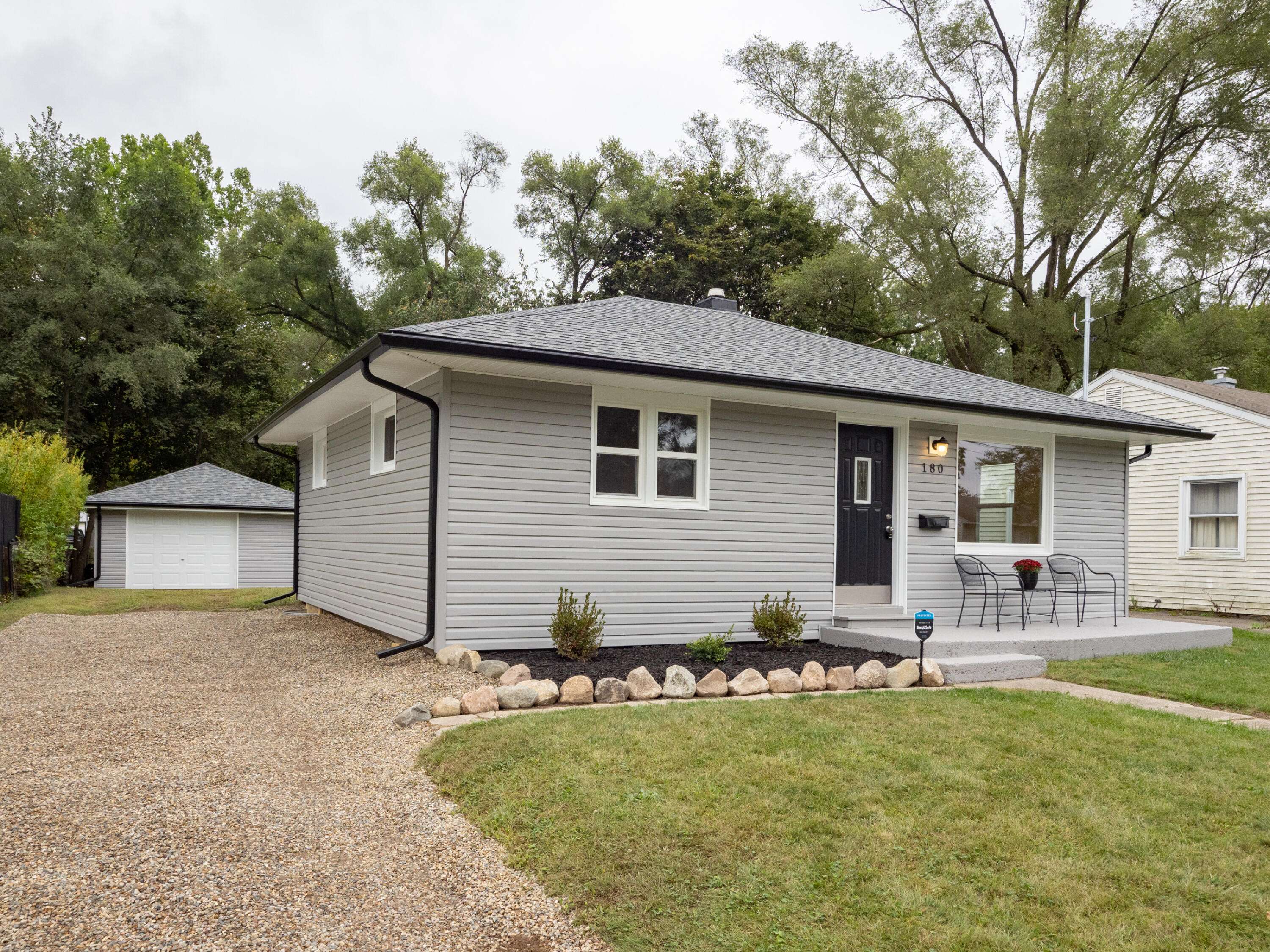 Battle Creek, MI 49037,180 N Woodlawn AVE