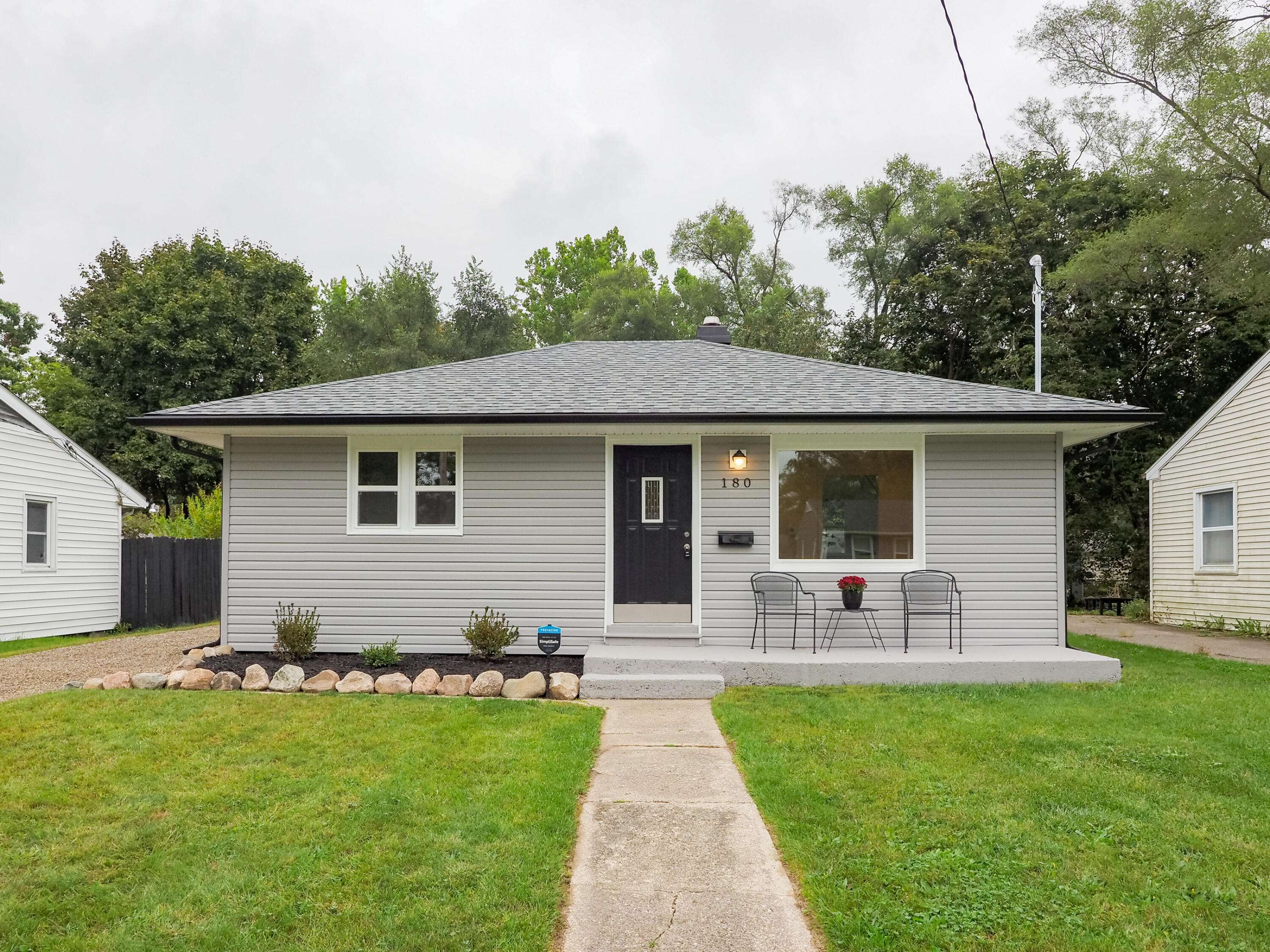 Battle Creek, MI 49037,180 N Woodlawn AVE