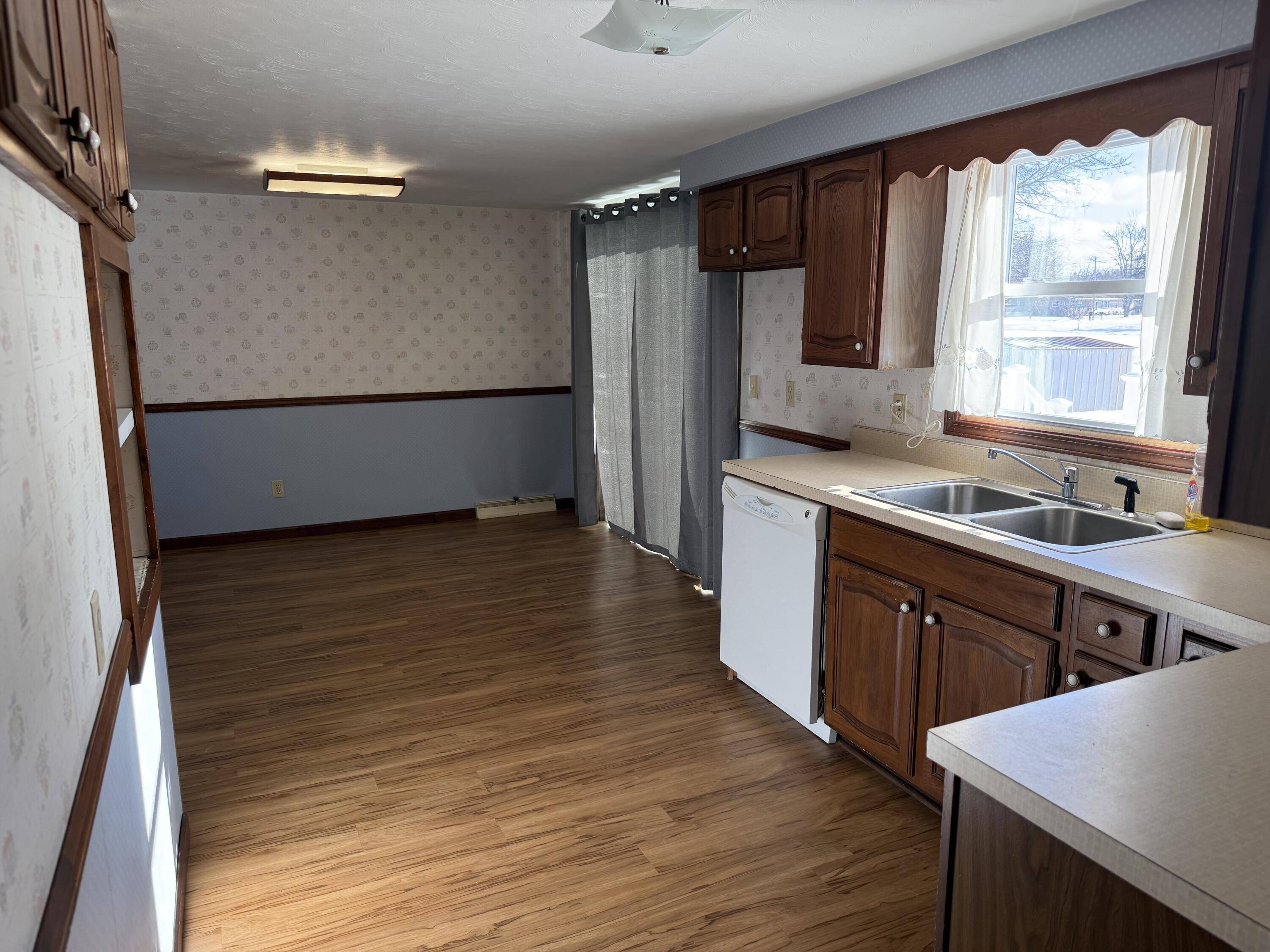 Vestaburg, MI 48891,7858 Birch DR