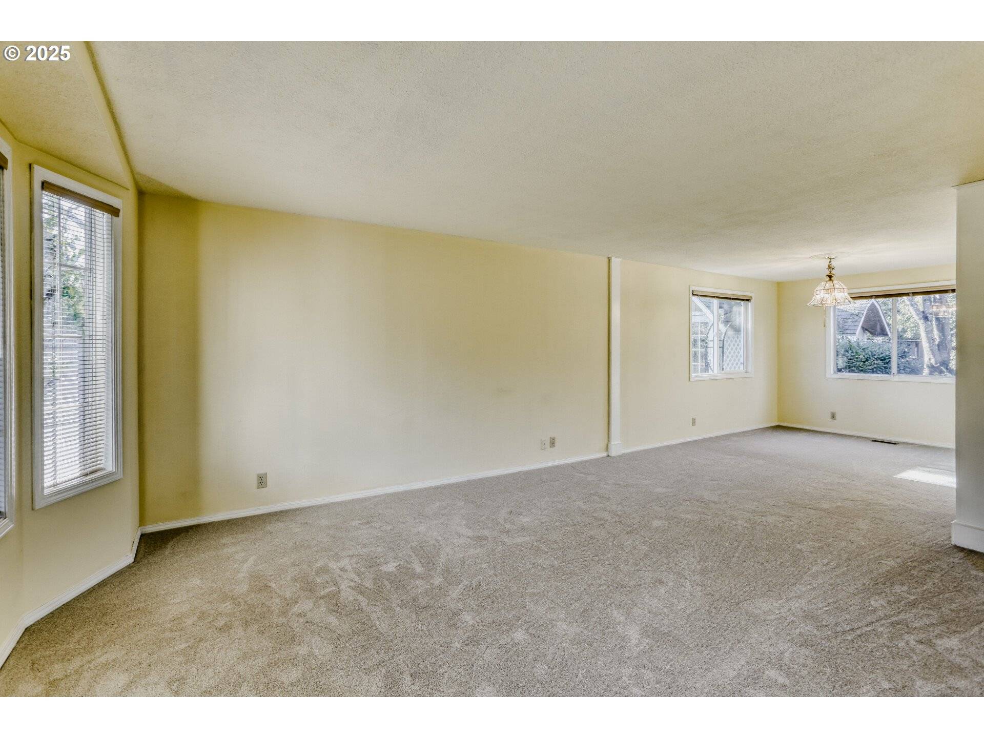 Hillsboro, OR 97124,1811 NE 56TH AVE