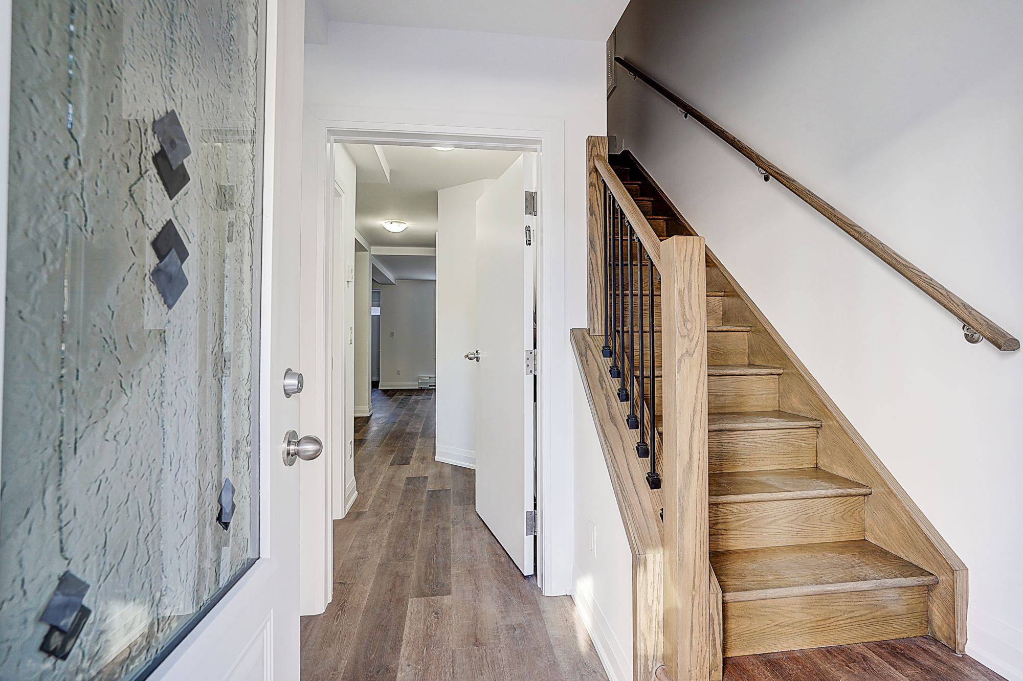 Toronto C03, ON M6C 2M2,166 Vaughan RD #Main & Basement