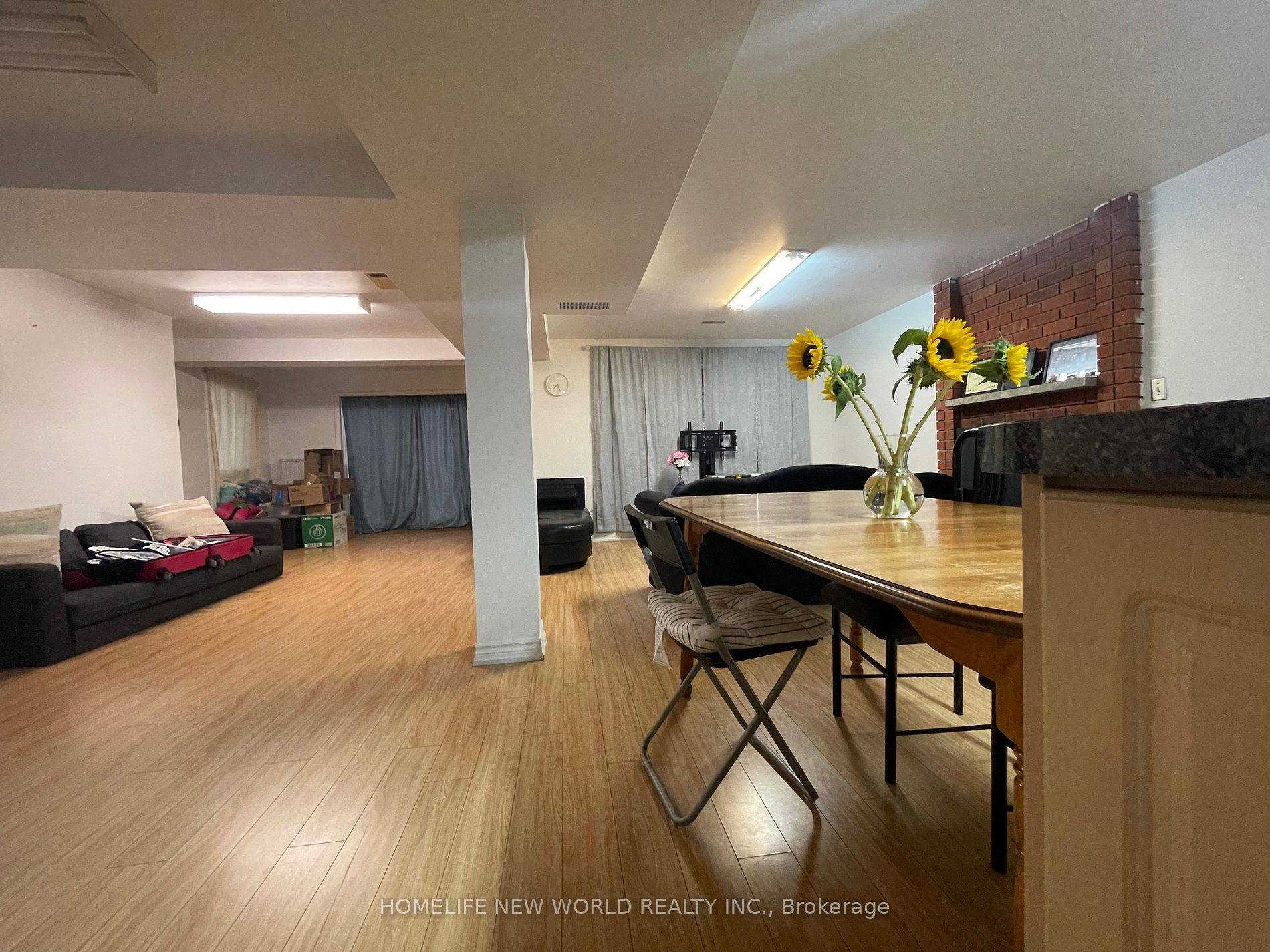 Toronto E09, ON M1H 2P6,6 Stoneton DR #Bsm