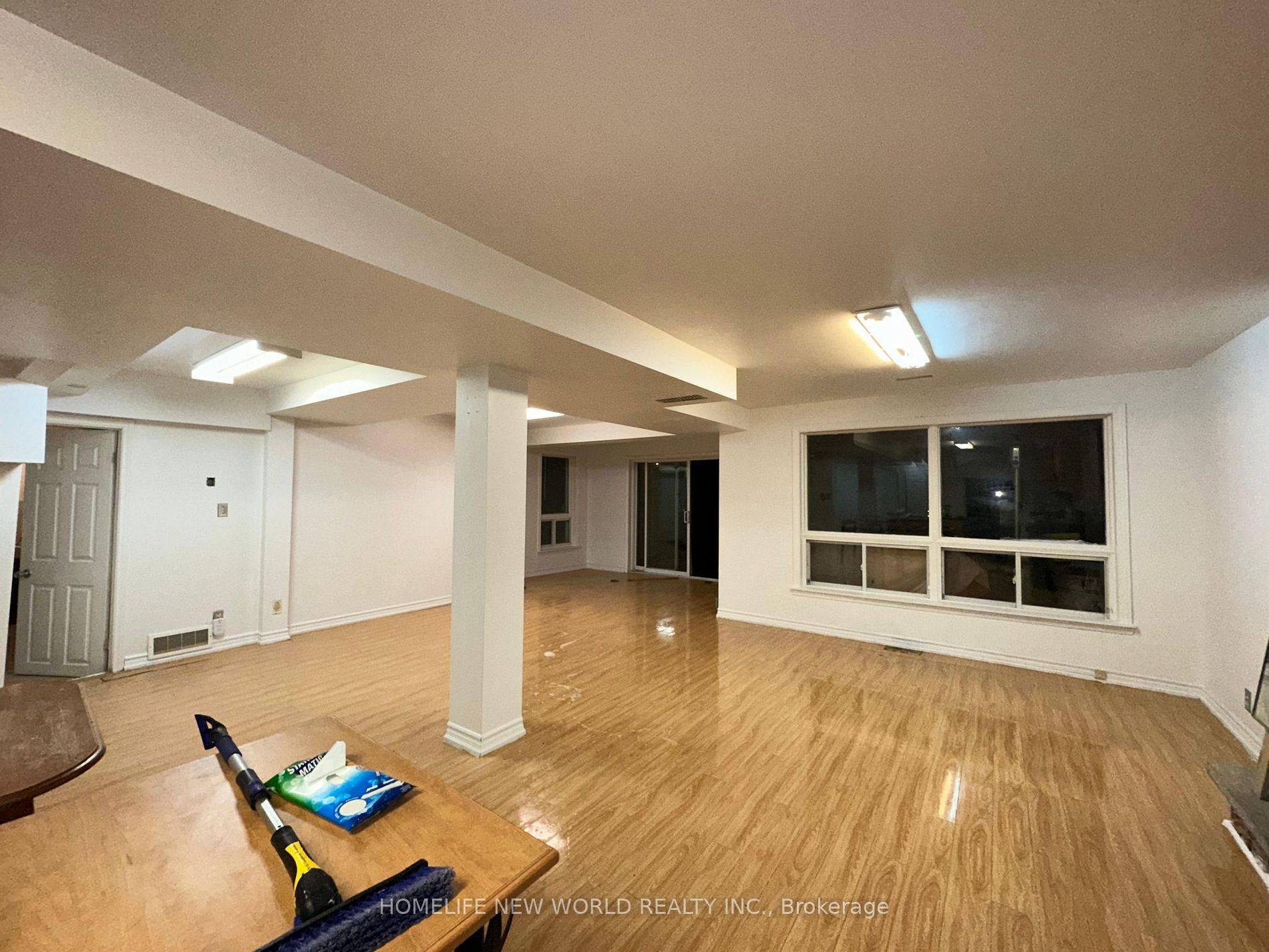 Toronto E09, ON M1H 2P6,6 Stoneton DR #Bsm