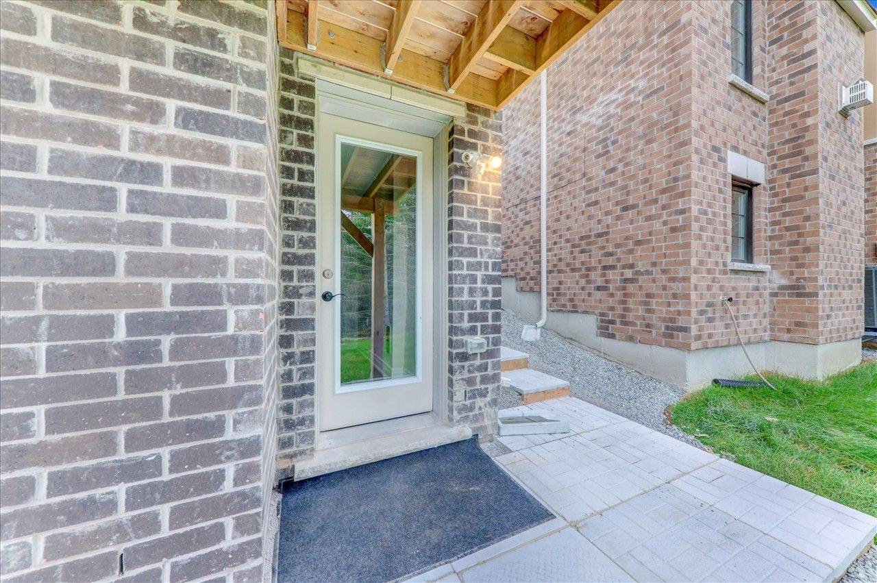 Pickering, ON L1X 0P1,2959 Heartwood LN #Bsmt