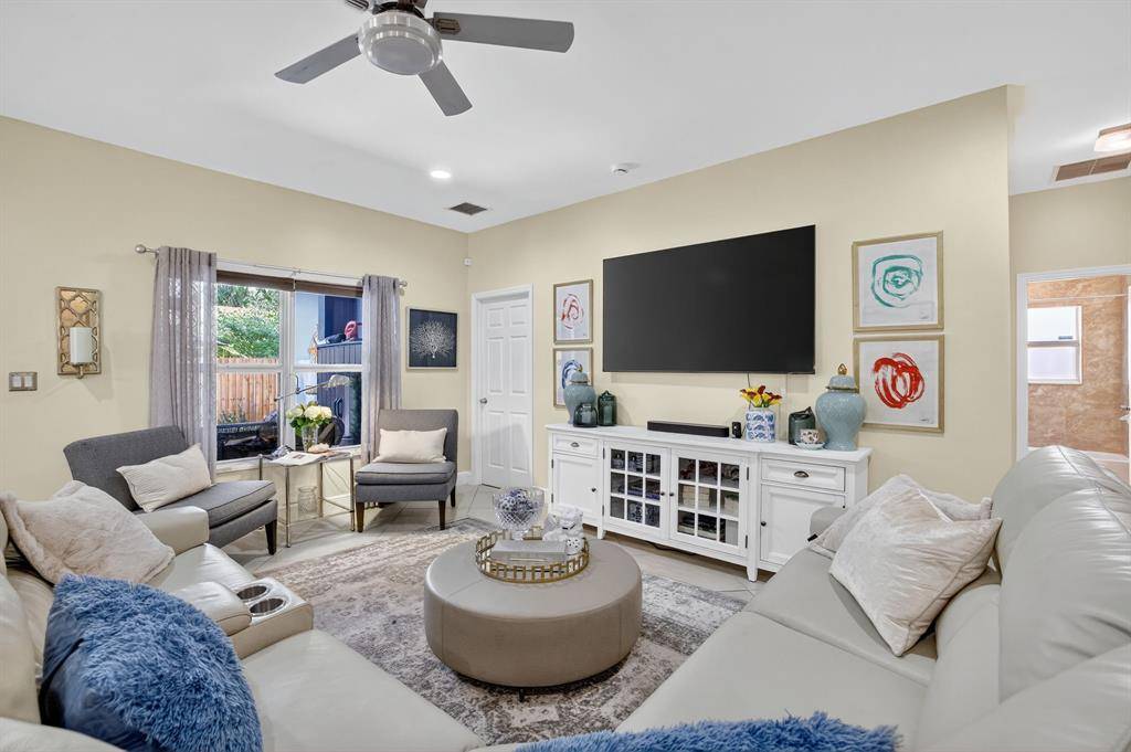 Fort Lauderdale, FL 33309,4087 NW 5th Ave