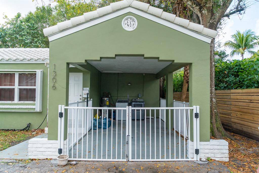 Fort Lauderdale, FL 33315,1306 SW 18th St