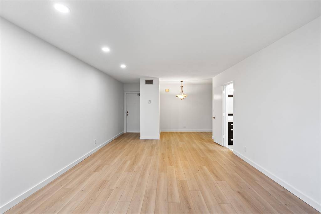 Fort Lauderdale, FL 33316,2426 SE 17th St #207A