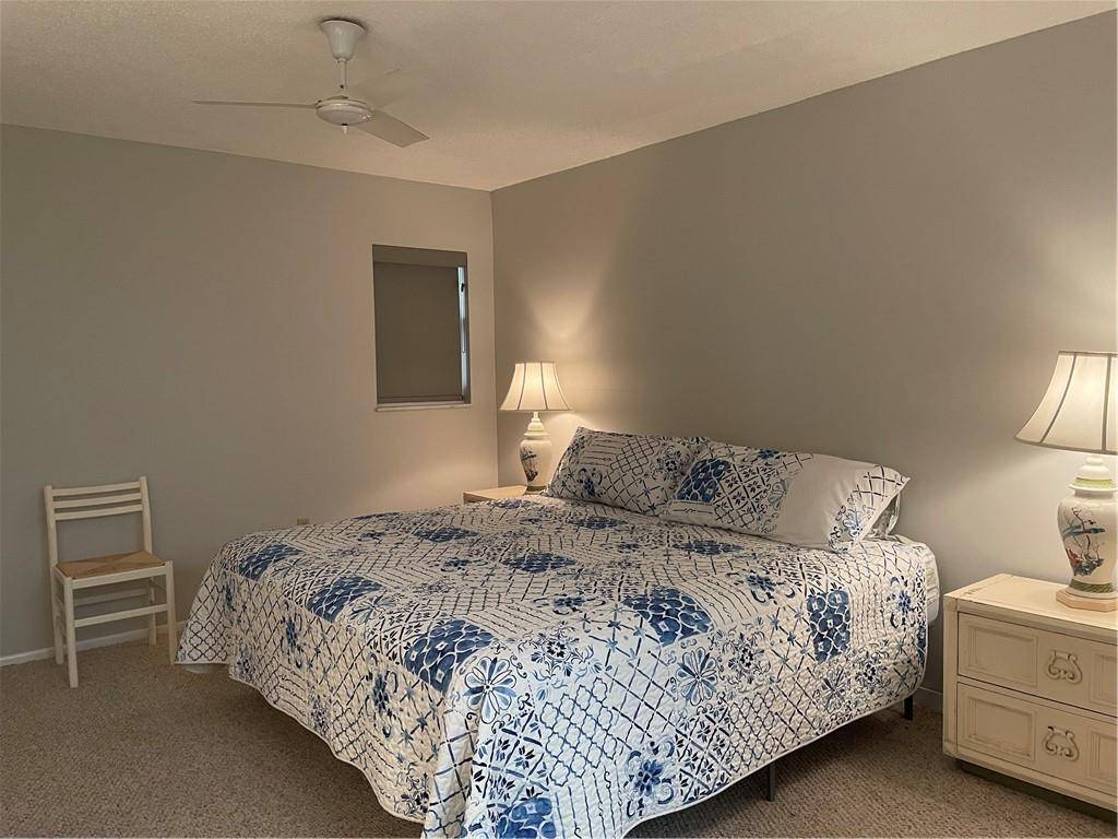 Lauderdale By The Sea, FL 33308,4629 Poinciana St #211