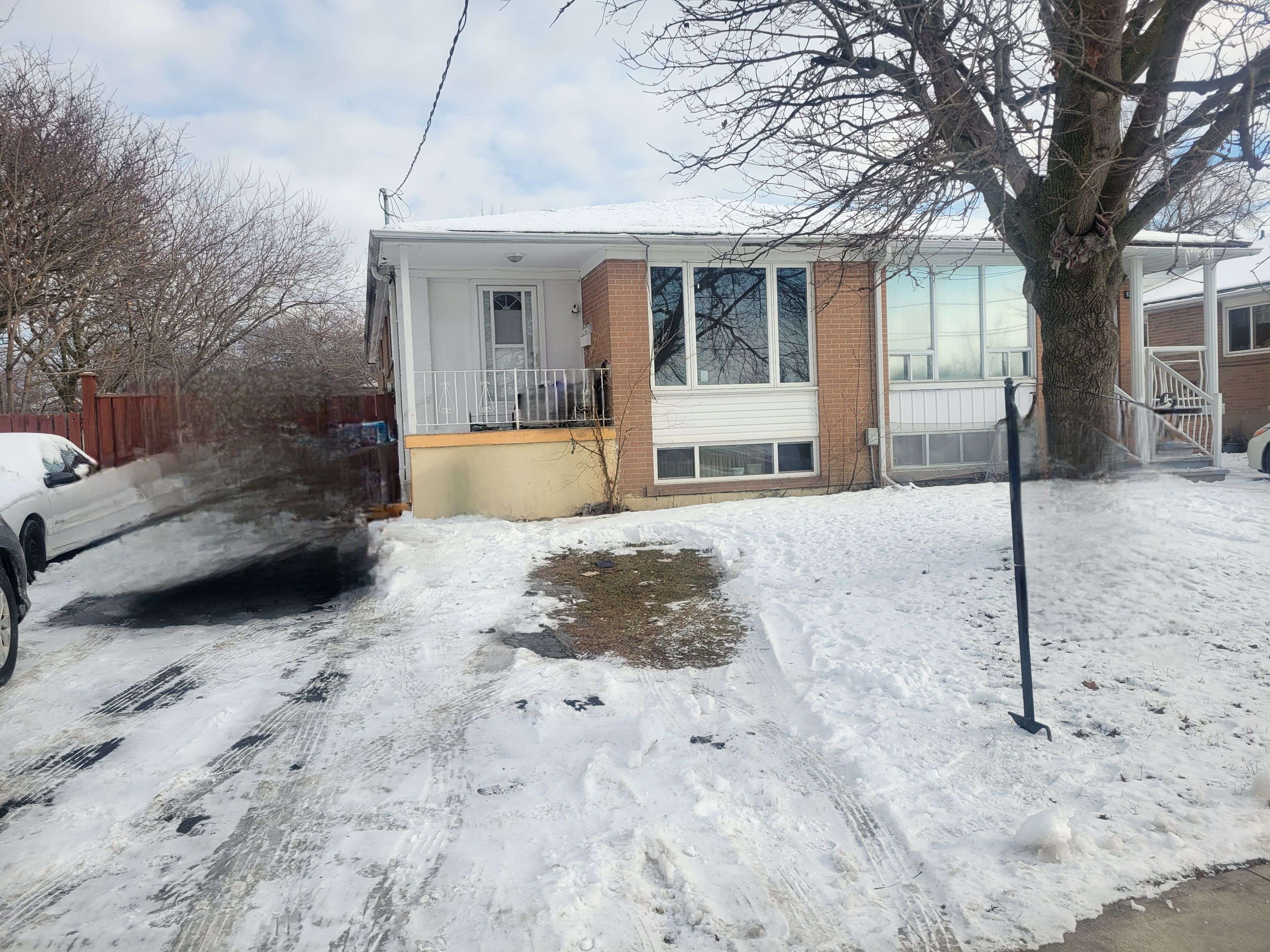 Mississauga, ON L4T 2X4,7335 Darcel AVE