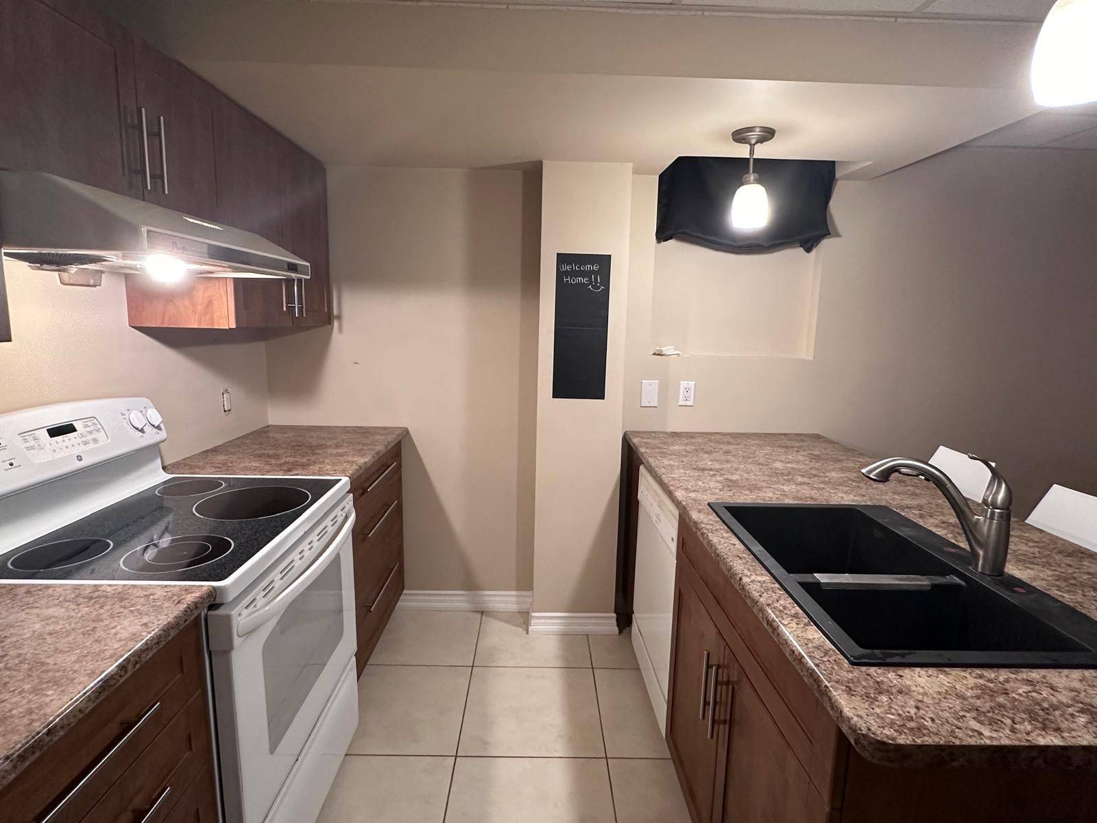 Mississauga, ON L5N 6M9,7285 Aspen AVE