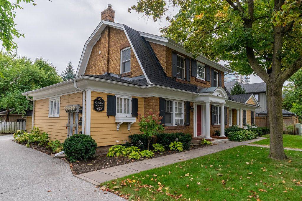 Burlington, ON L7R 1L5,2080 Caroline ST #C