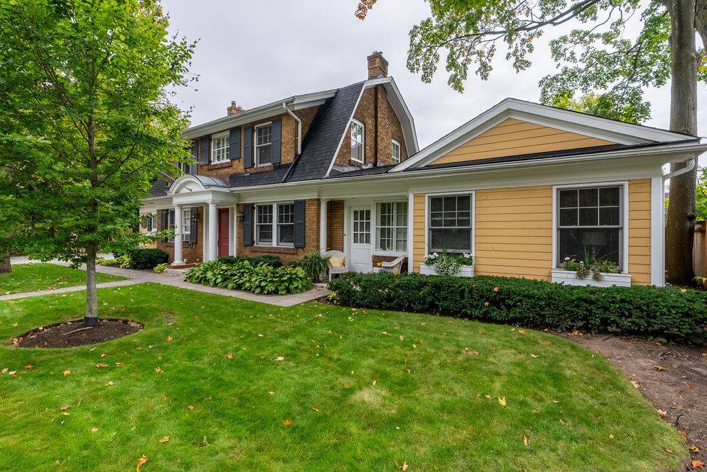 Burlington, ON L7R 1L5,2080 Caroline ST #C