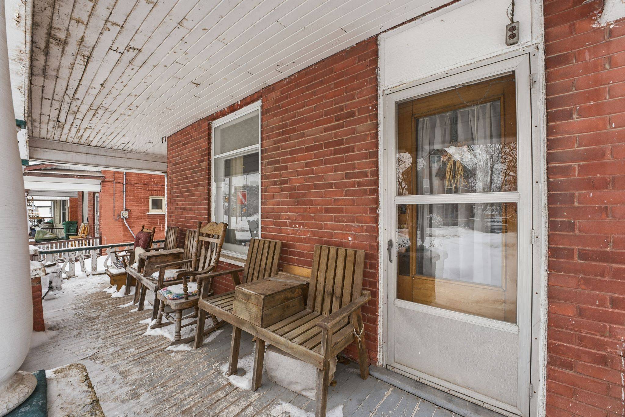 Peterborough, ON K9H 4R6,535 Park ST N