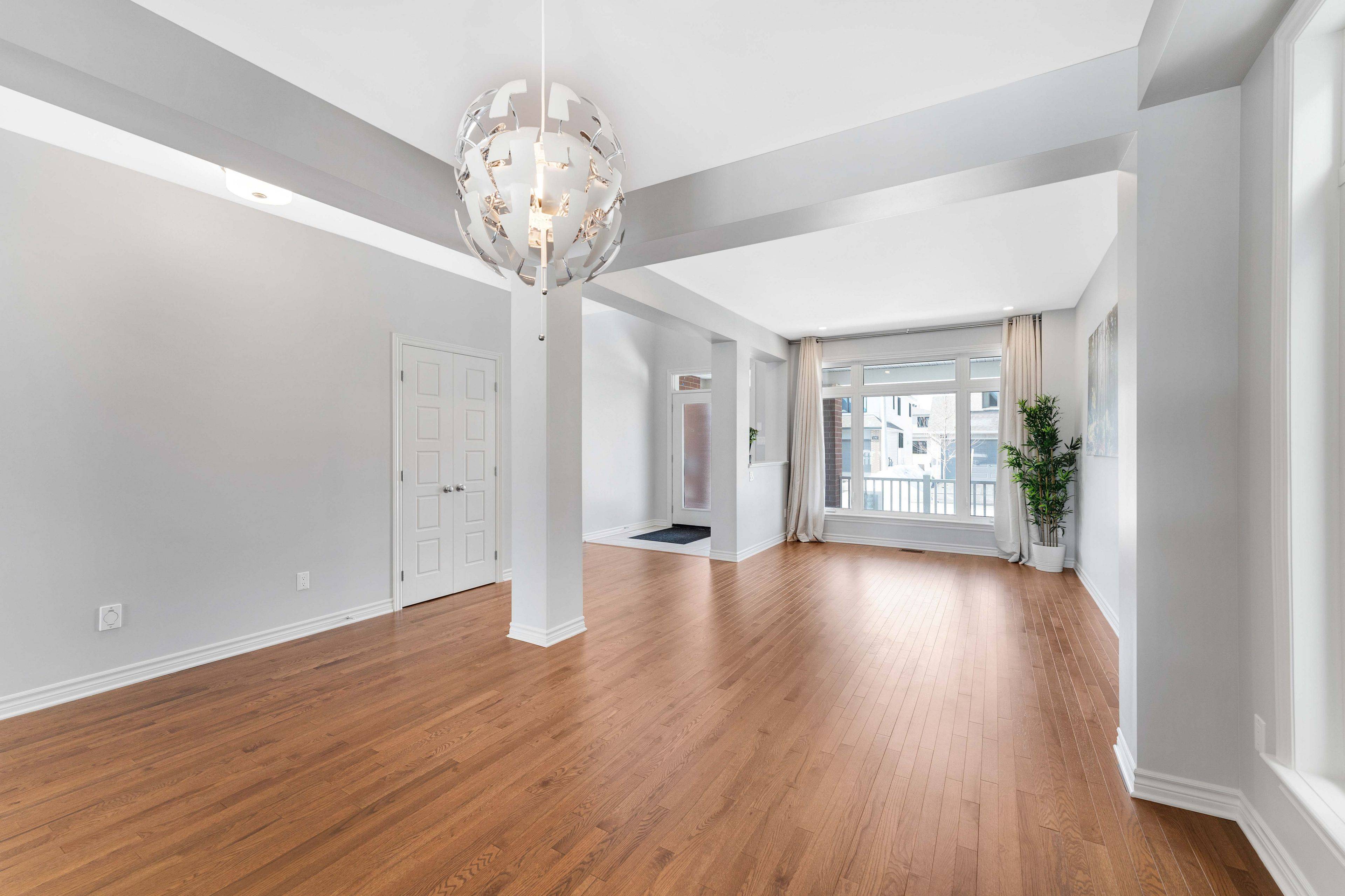 Blossom Park - Airport And Area, ON K1T 0X8,696 Moonflower CRES