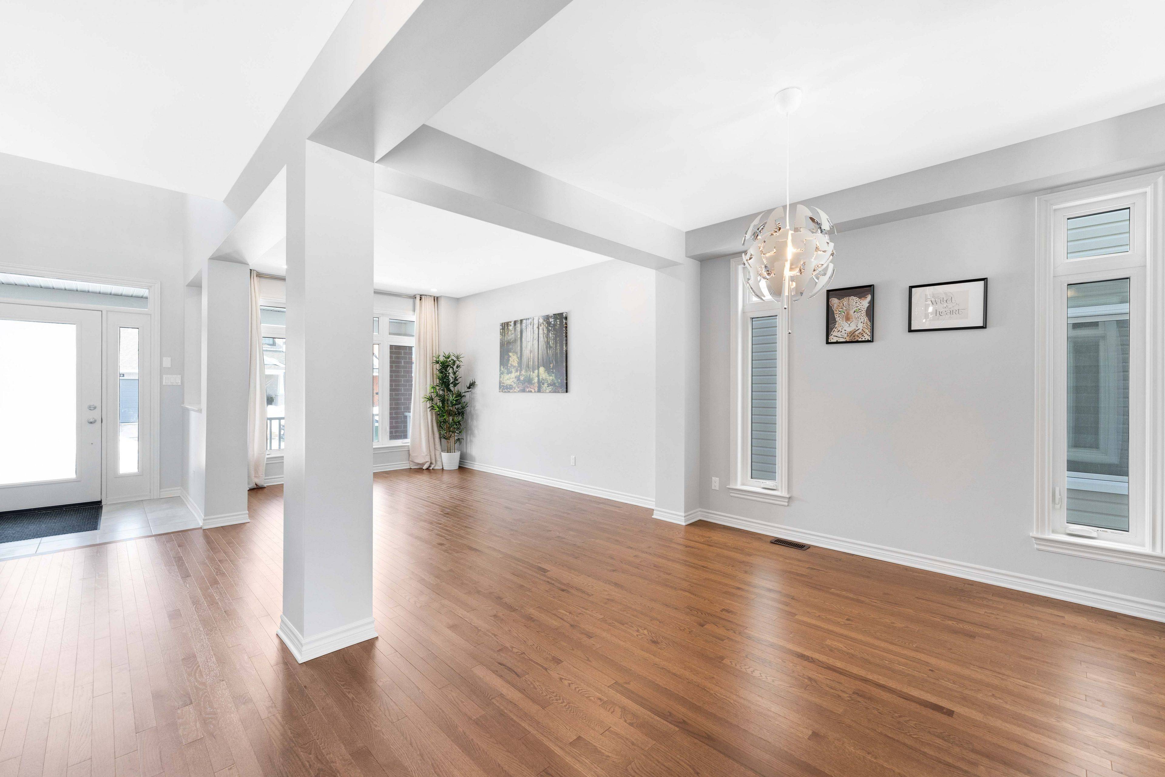 Blossom Park - Airport And Area, ON K1T 0X8,696 Moonflower CRES