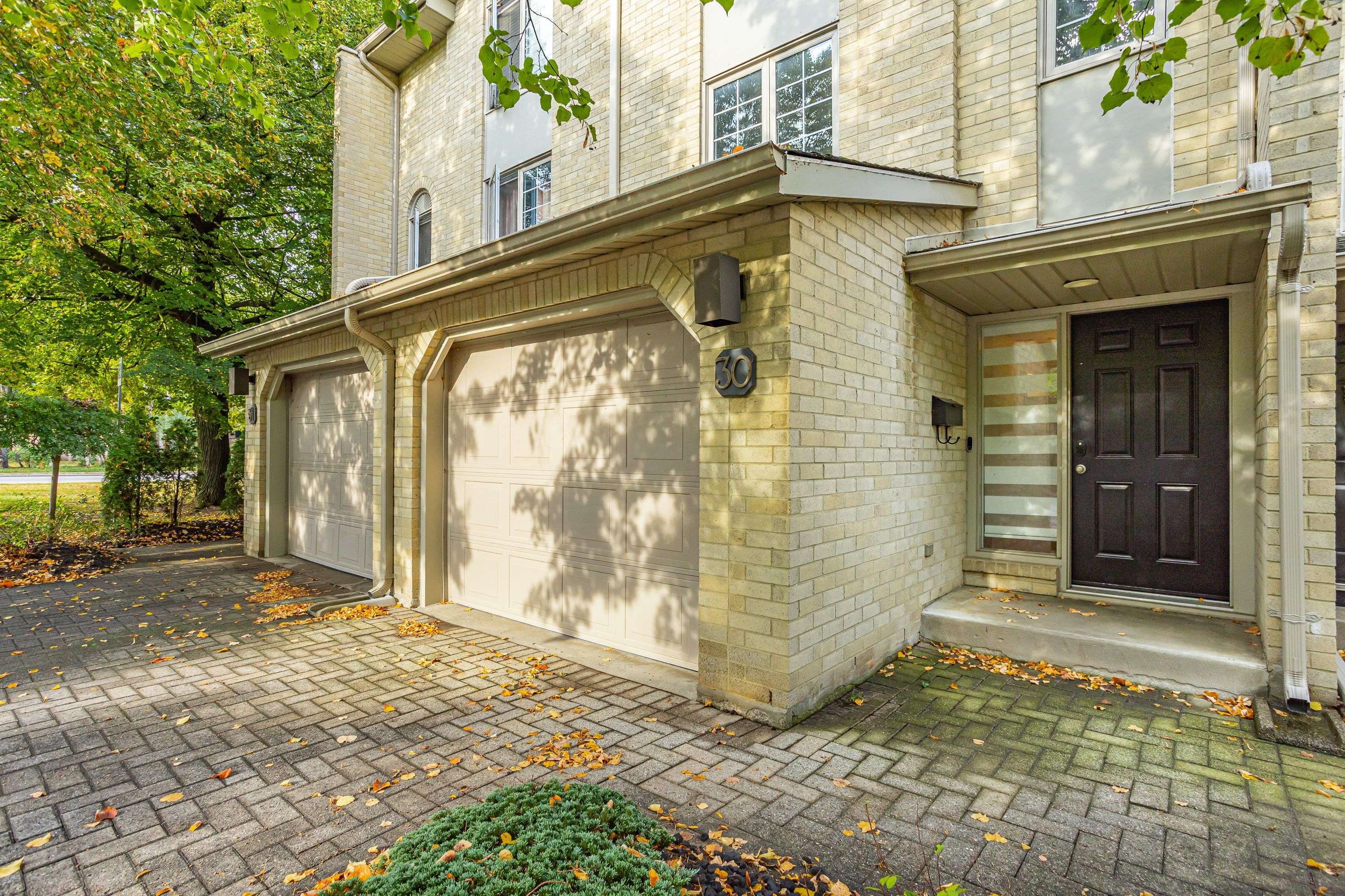 London South, ON N6K 4G9,1399 Commissioners RD W #30