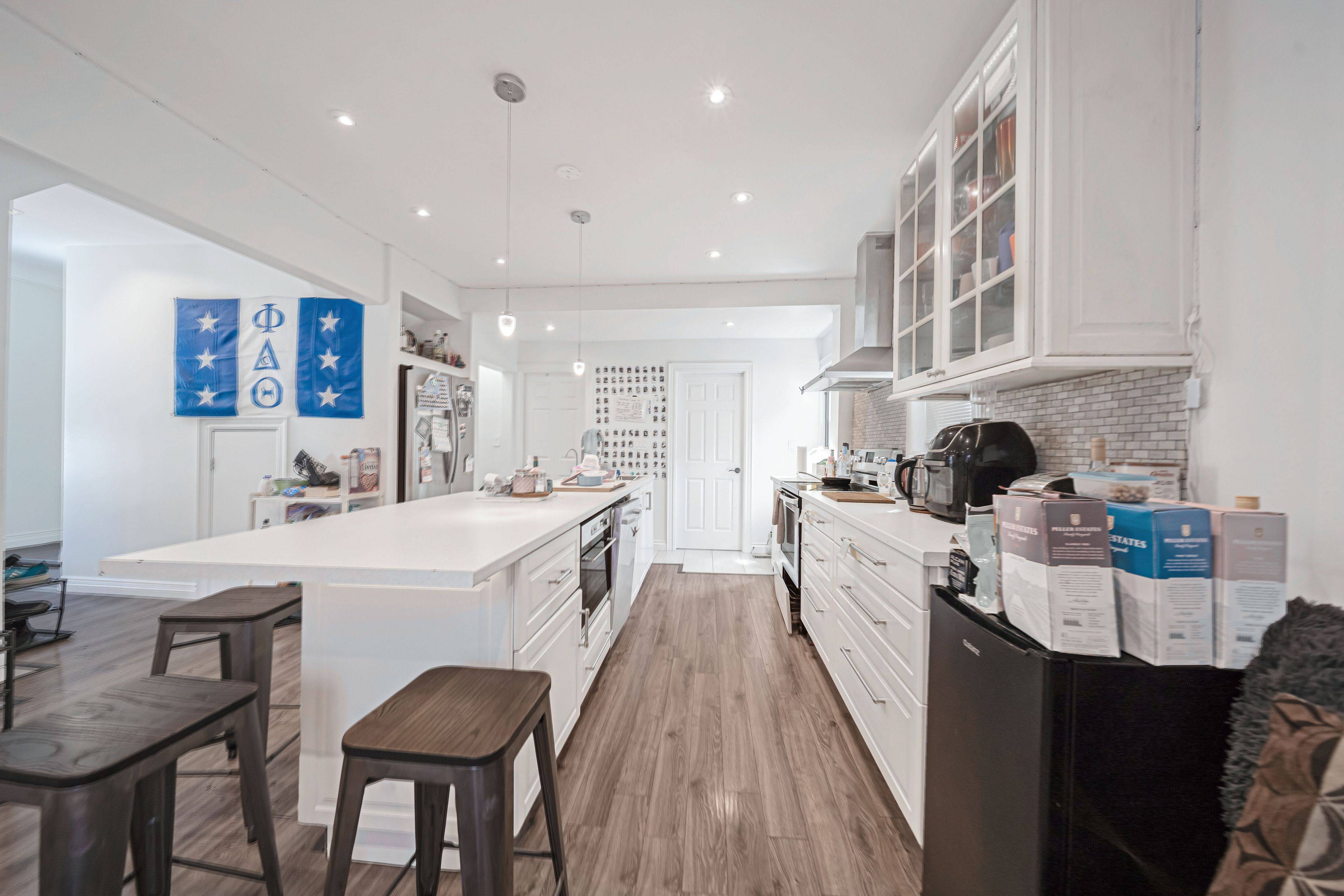 Hamilton, ON L8S 2Z3,49 Hillview ST