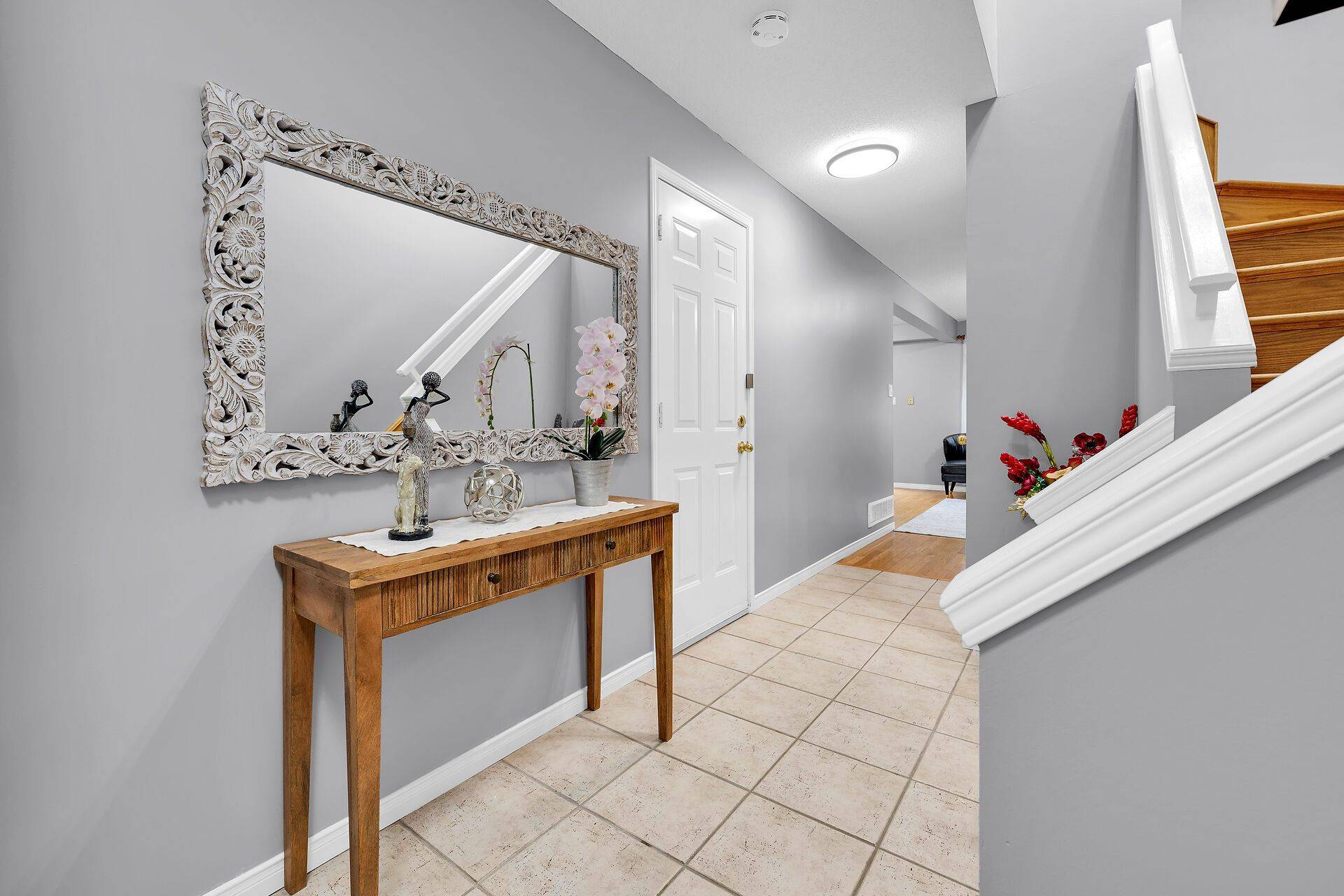 Hamilton, ON L8E 5W7,5 Vulcan CT