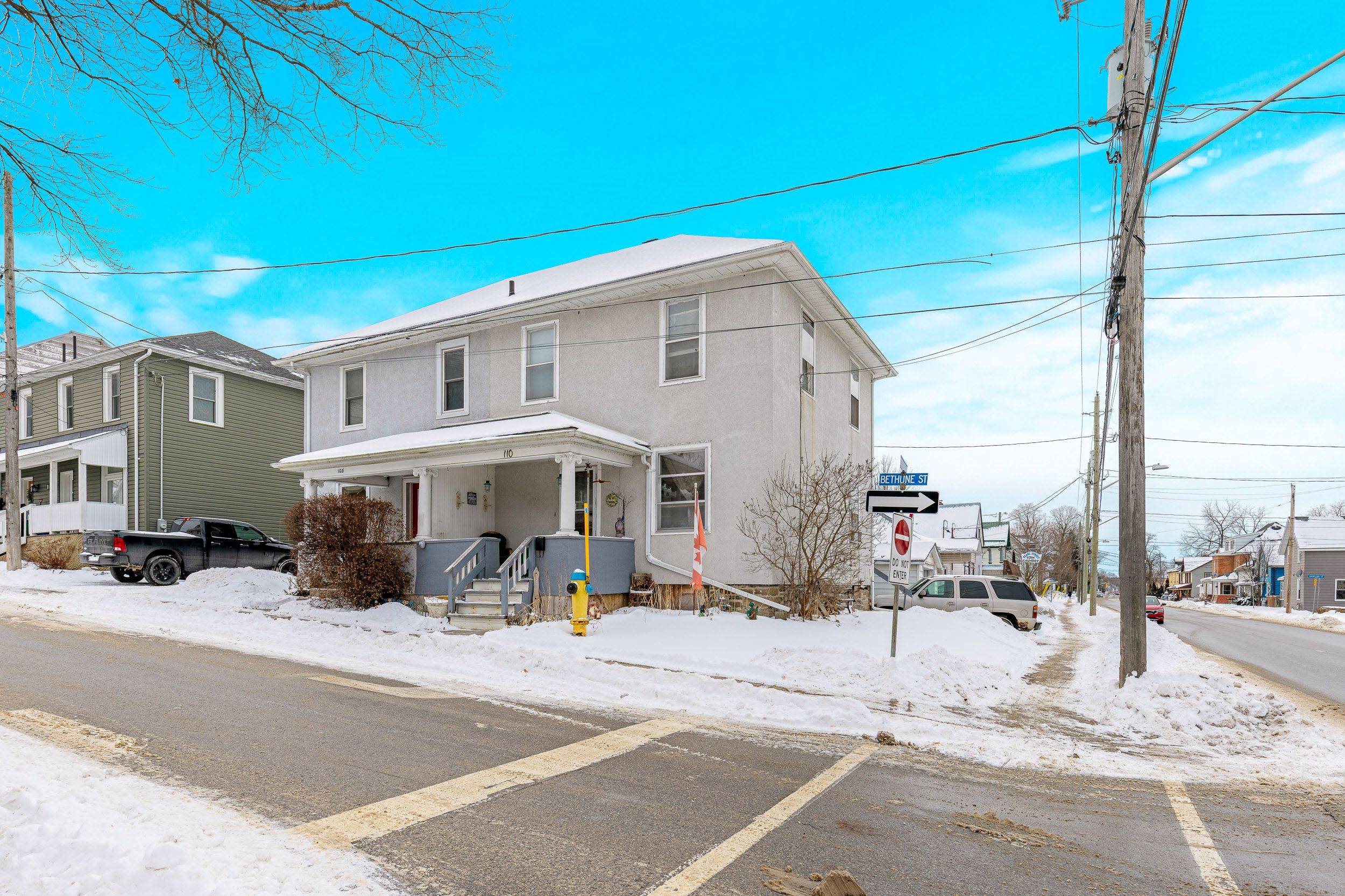 Brockville, ON K6V 2E4,110 Bethune ST