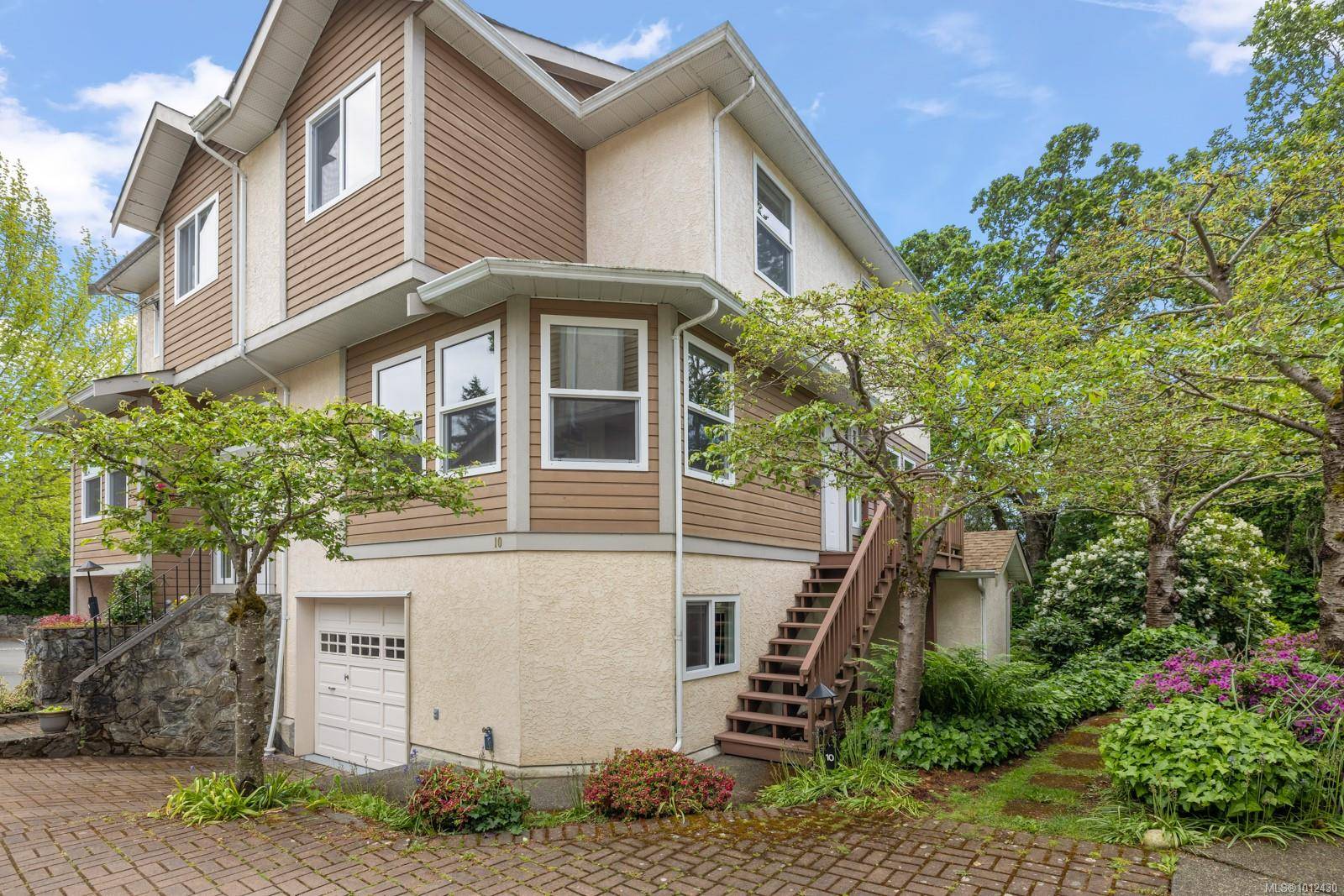 Saanich, BC V8Z 3G4,4580 West Saanich Rd #10
