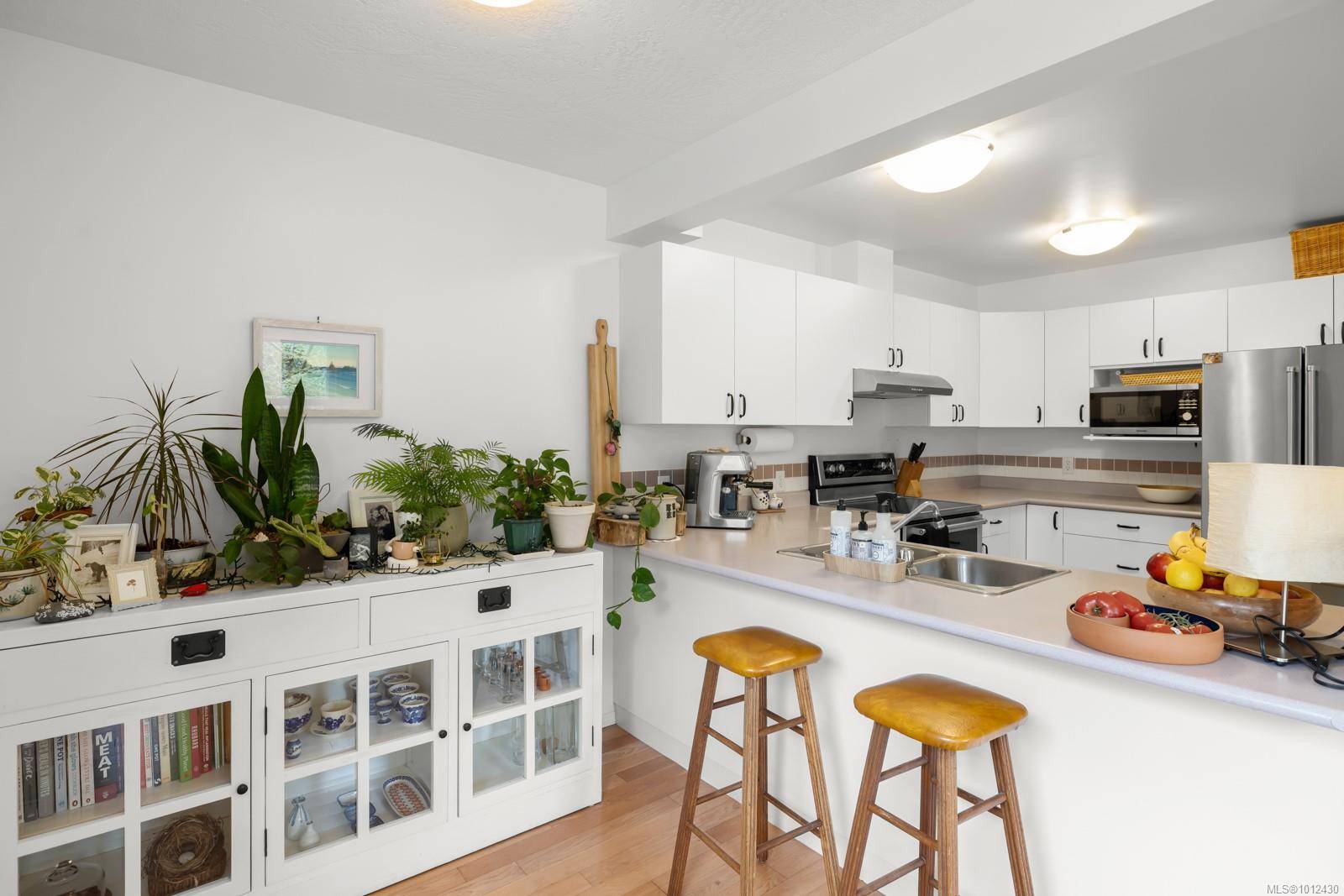 Saanich, BC V8Z 3G4,4580 West Saanich Rd #10