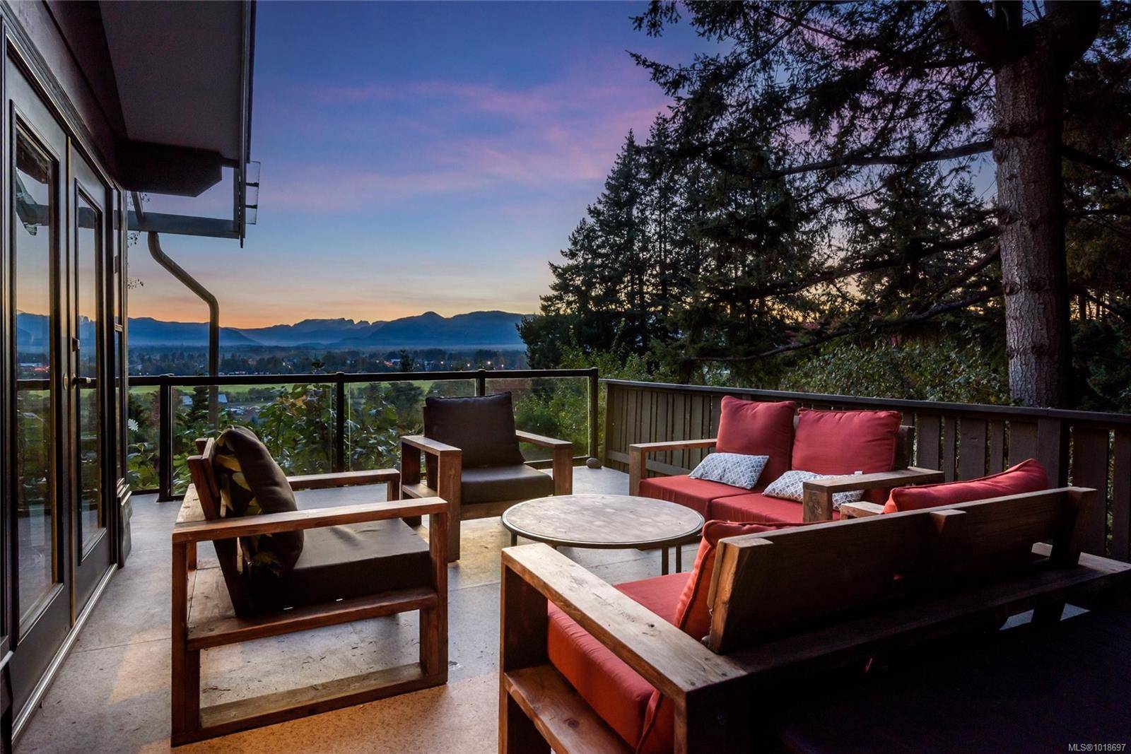 Courtenay, BC V9N 3Y3,1165 Glen Urquhart Dr