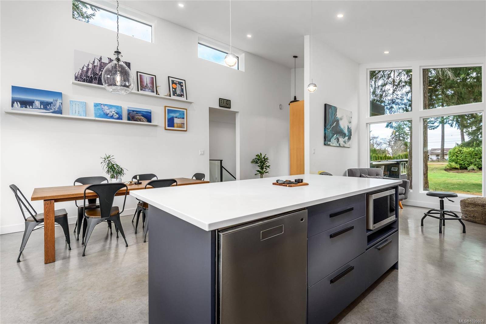 Royston, BC V9N 9T3,4137 Gartley Point Rd