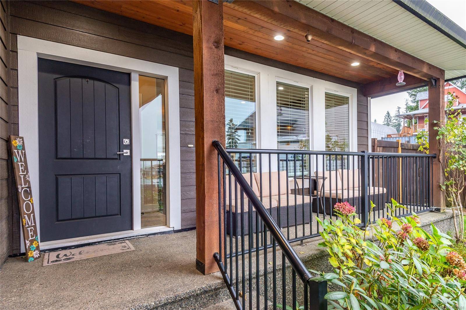 Campbell River, BC V9W 0B2,698 Eagle View Pl