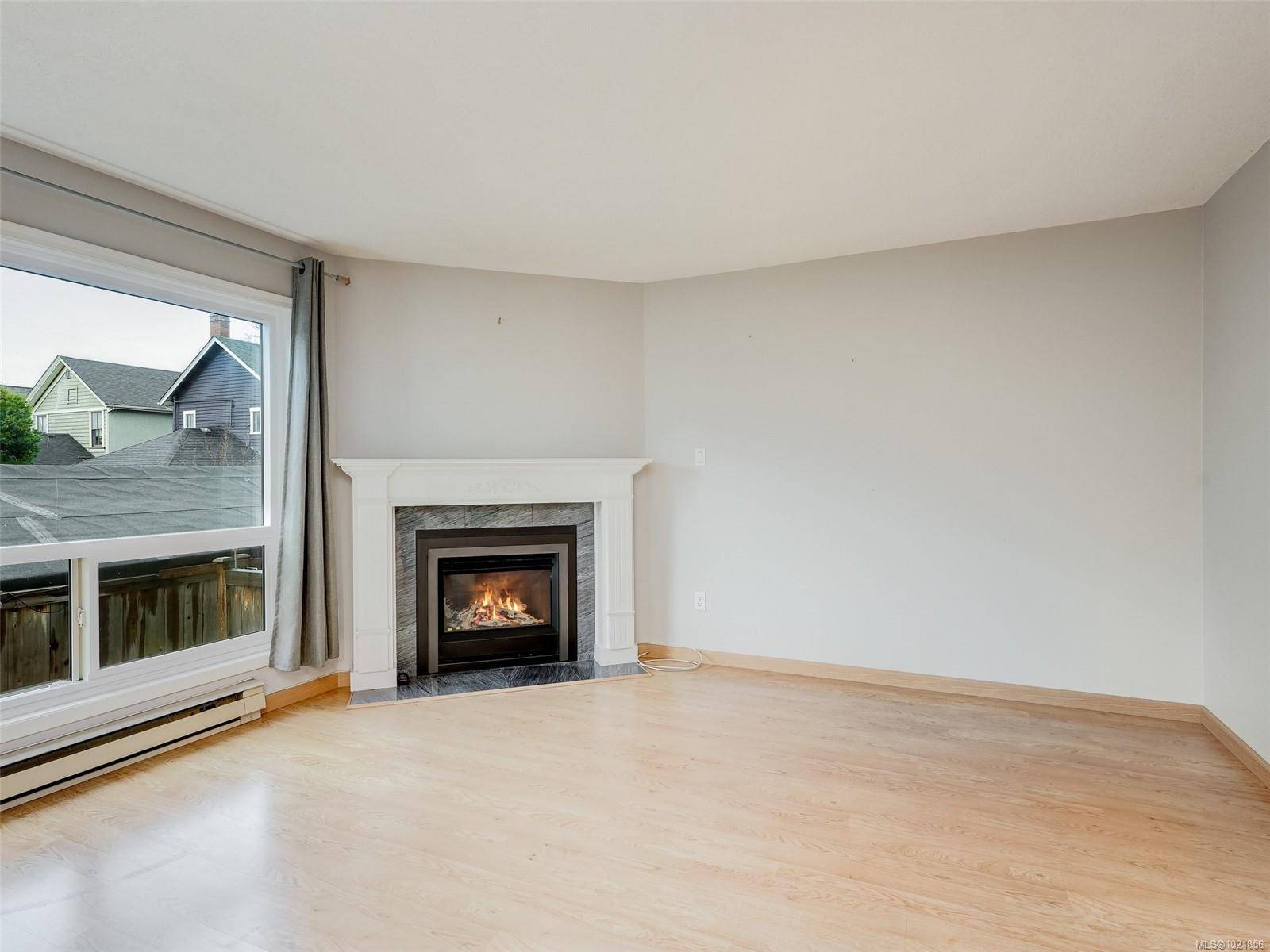 Victoria, BC V8T 1E7,947 Caledonia Ave #4