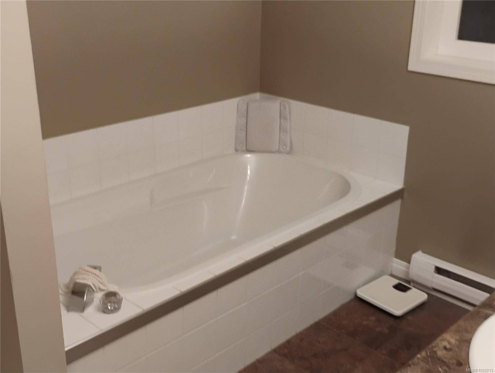 Nanaimo, BC V9R 2R5,320 Selby St #201