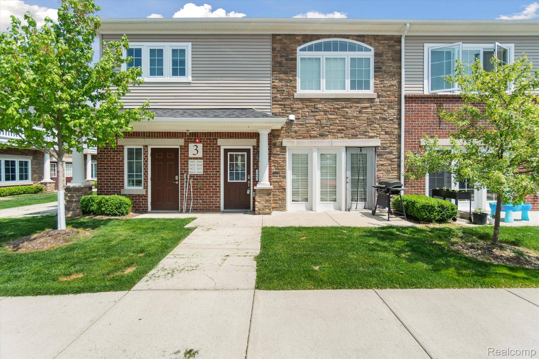 Ann Arbor, MI 48103,5662 ARBOR CHASE DR #Unit #18