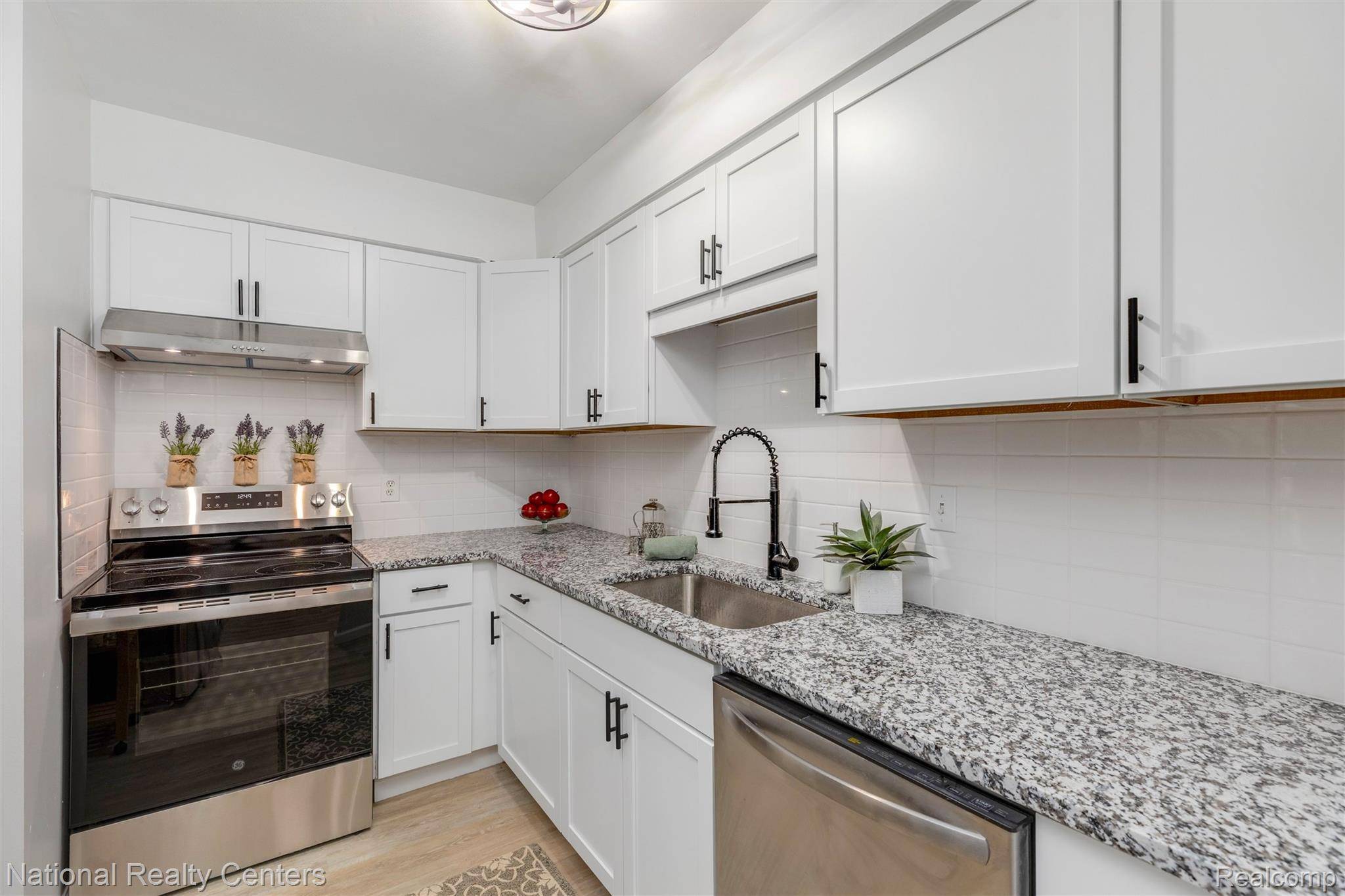 Waterford, MI 48328,1872 Colonial Village WAY #1