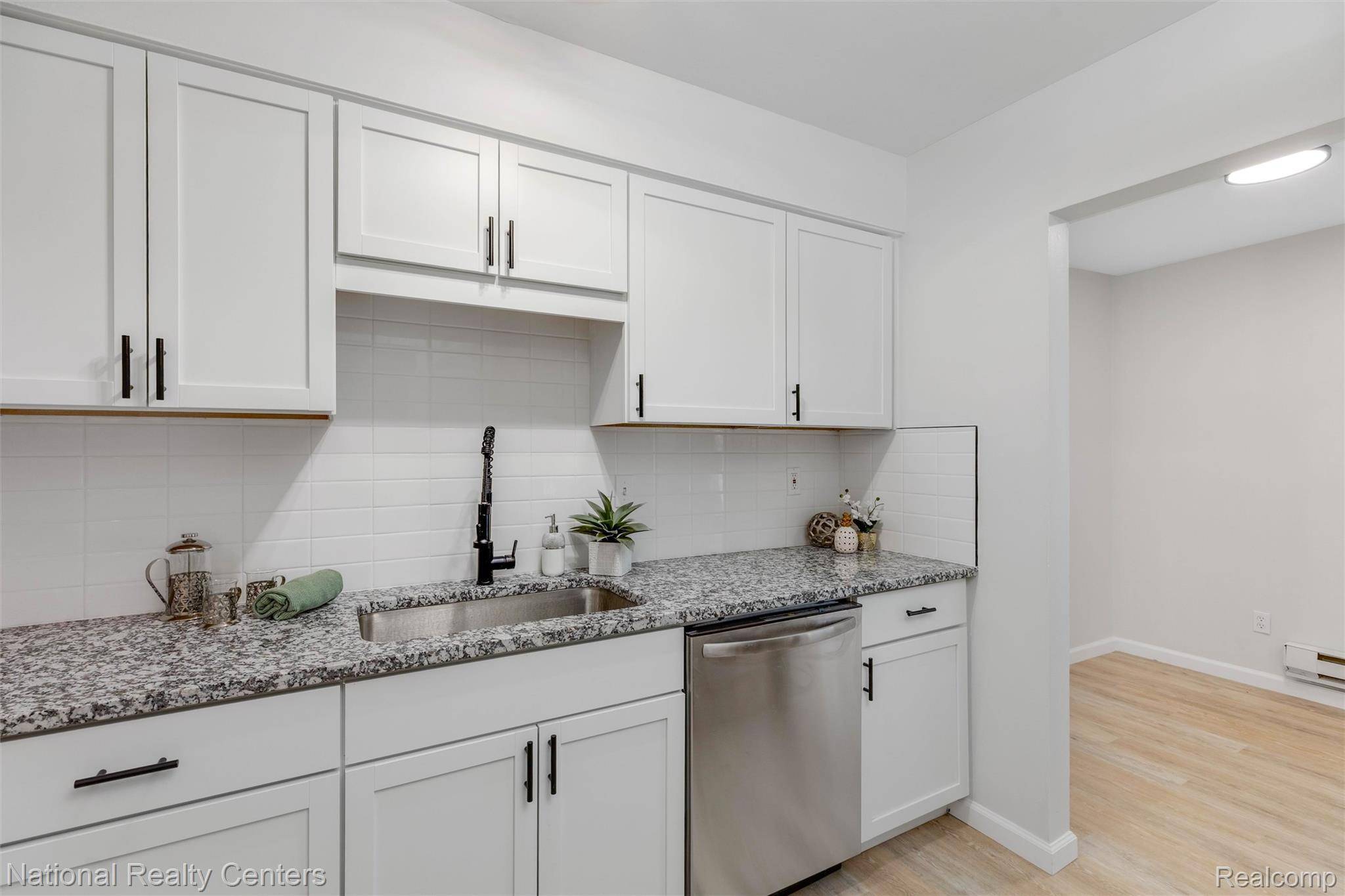 Waterford, MI 48328,1872 Colonial Village WAY #1